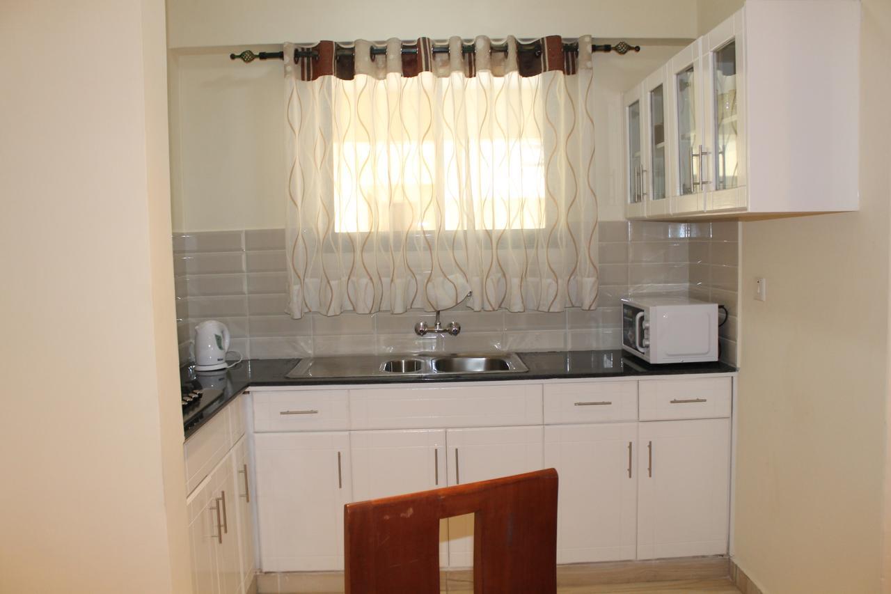Cranes Suites Kitale Bagian luar foto